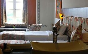 Hotel Paras Mahal